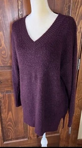 Suéter túnica Nine West cuello en V dobladillo escalonado granate metálico talla L - Imagen 1 de 10