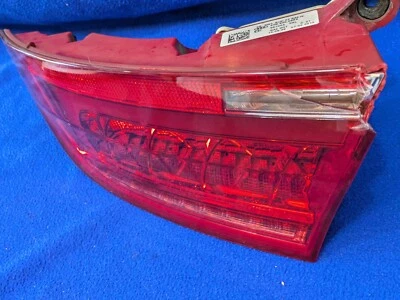 Chipped OEM 2013-2014 AUDI S7 - Luz trasera LED exterior derecha / LÁMPARA 4G8945096A Foto 1 de 4
