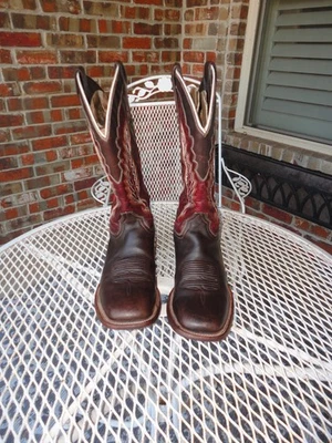 LUCCHESE M4047 Men's Square Toe Chocolate Cowhide Boots Size 9.5D - Image 1 of 4