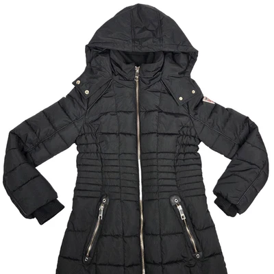 Chaqueta con capucha Guess negra con cremallera completa acolchada ligera para mujer talla pequeña Foto 1 de 4