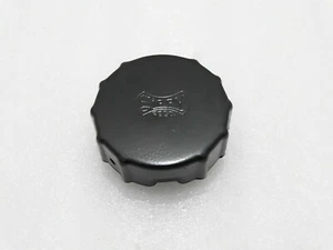 Nueva cubierta de tapa del tanque de combustible hecha en acero negro Mahindra Tractores Estado: Nuevo - Imagen 1 de 4