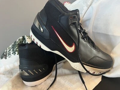 Size 9- Nike Air Zoom Generation 2004 King's Rook - Image 1 of 4