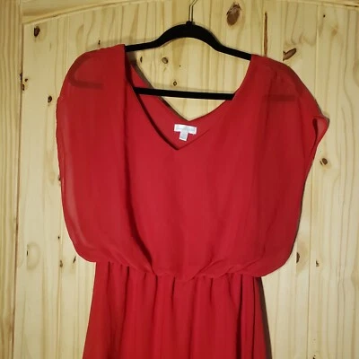 Vestido midi fluido estilo alto bajo de chifón rojo Charlie encantador para mujer talla pequeña Foto 1 de 4
