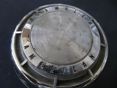   RAMBLER AMERICAN HORN BUTTON EMBLEM  BADGE SCRIPT TRIM    METAL     - Изображение 1 из 2