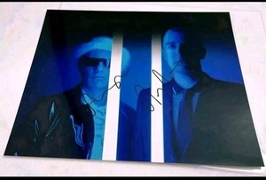 PET SHOP BOYS SIGNIERT 8X10 VON BEIDEN MITGLIEDERN  - Bild 1 von 7