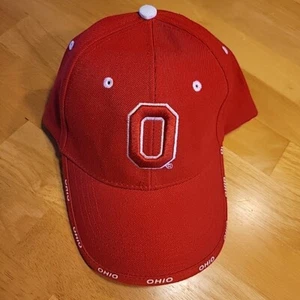 Cappello Buckeyes Ohio State Cap Block "O" Calcio Strapback Rosso Woody Hayes NCAA - Foto 1 di 7