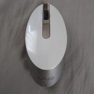 Sony VAIO Bluetooth Wireless Mouse VGP-BMS55 Laser WHITE - Picture 1 of 4