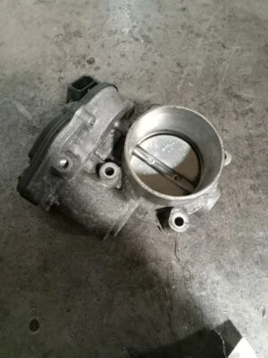 Cuerpo de acelerador de inyección de combustible usado se adapta a: conjunto de válvula de acelerador Ford Fusion 2014 Foto 1 de 4