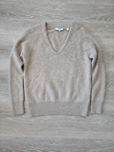 Vince Cashmere V-Neck Pullover Sweater XXS 100% Cashmere Neutral Color NWOT - Picture 1 of 19