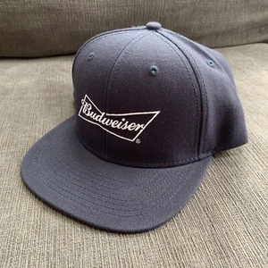 Cappello da baseball H3 Headwear Budweiser Snapback NUOVO senza etichette blu scuro - Foto 1 di 7