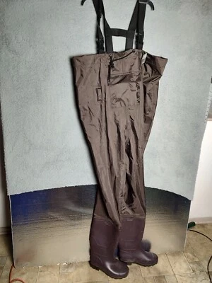 Waders with Boots for Men Waterproof SIZE 9 BOOTS Chest high - Image 1 of 4