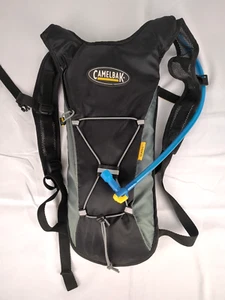 Camelback Classic Hydroback Hydration Hiking Backpack 70 oz  Capacity Gray Blk - Picture 1 of 6