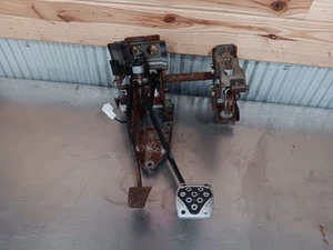 90-94 Mitsubishi Eclipse /Talon GSX/GST MANUAL CLUTCH PEDAL ASSEMBLY 1G DSM 4G63 - Picture 1 of 5