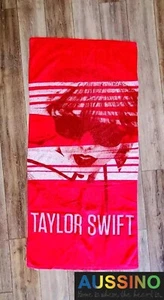 Toalla de playa/piscina oficial Taylor Swift Red Tour AUSSINO almacenamiento encontrar RARA - Imagen 1 de 5