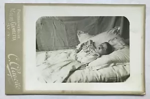PHOTO ANCIENNE - VINTAGE SNAPSHOT - CDV - POST MORTEM MORT DÉFUNT - DEAD - Imagen 1 de 2
