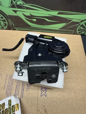 08 -15 Scion xB xD iQ Hatch Liftgate Latch Trunk Tail Gate Lock Assembly OEM  - Image 1 of 3