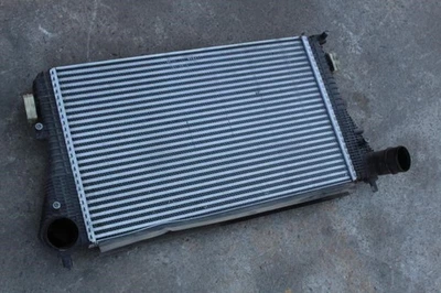 Volkswagen Passat 2017 turbo intercooler 1,8 L 5C0145803B Foto 1 de 4