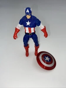 Marvel Universe Modellino Captain America First Avenger 3,75 pollici Hasbro - Foto 1 di 7