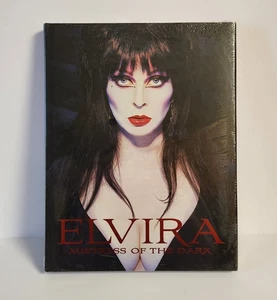 Elvira Herrin der Dunkelheit Foto Biografie Buch Hardcover Neu Versiegelt - Bild 1 von 4