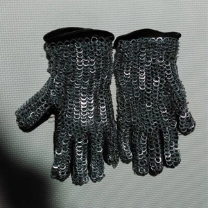 Tactical Metal Gloves Kung Fu Steel Chain Gloves Retro Reproduction - Picture 1 of 4