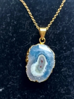 Gold filled geode pendant with 18" chain - Image 1 of 2