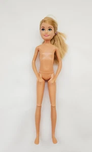 *Barbie* Stacie Doll, Green Eyes - 2010 - GBK60 - M11I - Picture 1 of 6