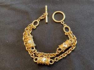 # Bracelet à breloques plaquée or - Picture 1 of 3