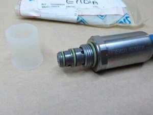 Sandvik 025564-061, FTWE2KC33, R901032720 directional-control valve. - Picture 1 of 15