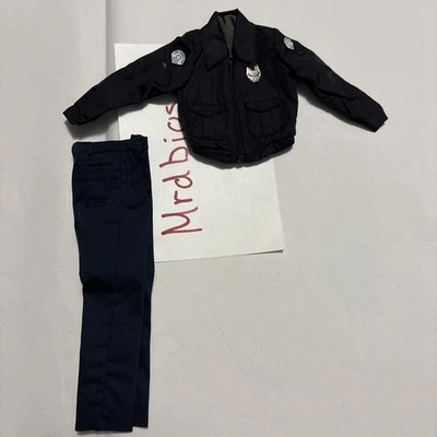 Hot Toys Terminator 2  1/6 Scale T-1000 MMS774 Loose Jacket And Pants Set - Image 1 of 3