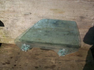 SUBARU BRAT 284 PICK-UP 1994 NEARSIDE PASSENGER SIDE DOOR WINDOW GLASS - Picture 1 of 1