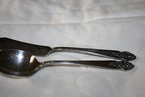 ONEIDA PRESTIGE SILVER PLATE 1951 "DISTINCTION" SUGAR SPOON & BUTTER KNIFE - Imagen 1 de 3