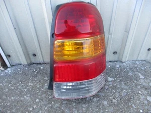 04 Escape RH Tail Lamp 01-07 - Bild 1 von 3