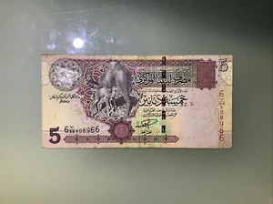 Libya 5 Dinars 2004 Circulated - Picture 1 of 2