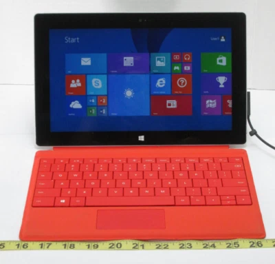 Tablet Microsoft Surface RT con teclado rojo extraíble 64 GB 2 GB RAM pantalla táctil C Foto 1 de 4