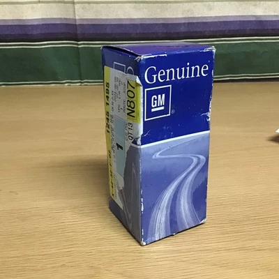 Interruptor de ajuste del asiento del conductor de 6 vías GM 2004-2023 GM 12451495 OEM NUEVO GENUINO GM 2004-2023 GM 12451495 Foto 1 de 4