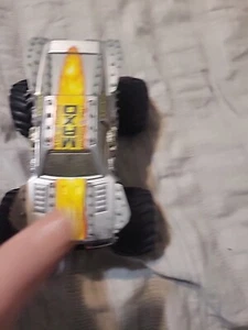 “Max D” Hot Wheels Monster Jam 11 Time Champion 1:24 Scale DieCast 2016 Used - Picture 1 of 3