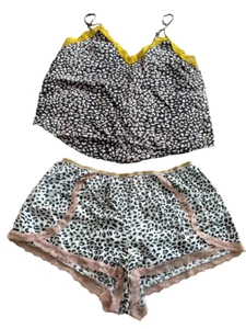 Victoria's Secret Cami/Shorts Set Leopard Print Lace Trim Medium - Picture 1 of 10