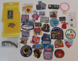 Lote de alfileres insignias planchas etc. - Imagen 1 de 1