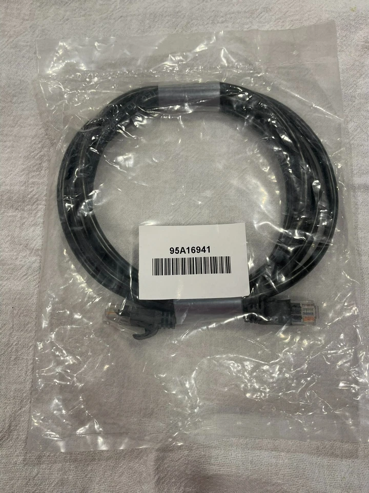 Shure 95A16941 5ft / 1.5m Ethernet Cable for ULX - Image 1 of 1