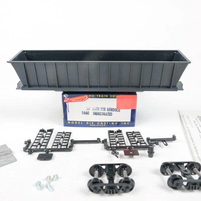 Roundhouse HO 比例未装饰黑色 50 英尺浴缸贡多拉套件 1660 (X) — 第 1/4 张图片