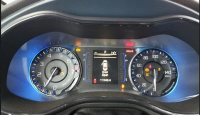 Cuadro medidor velocímetro 200 OE 2015-2015 111 k millas Chrysler Foto 1 de 4