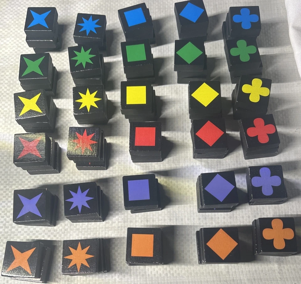 Dos (2) azulejos de repuesto Qwirkle – Elige tu forma y color – pieza de juego MindWare Foto 1 de 2