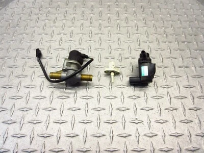 Honda CBR600 F4I 2004 04-06 admisión de aire sensor de temperatura válvula control de purga OEM Foto 1 de 4