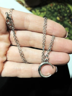 Collana con LUNA Crescente Argento Sailor Moon catena Acciaio ciondolo da Donna - Immagine 1 di 4