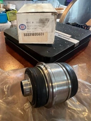 Una rótula nueva MTC #1223 BMW (33-32-1-095-631) Foto 1 de 4