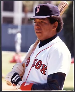 Carlos Quintana BOSTON RED SOX SENZA FIRMA 8x10 FOTO ISTANTANEA ORIGINALE #2 - Foto 1 di 1