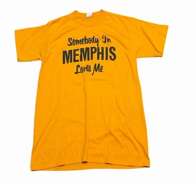 Винтажная мужская футболка 70-х Somebody In Memphis Loves Me XS/S одинарный шов сделано в США - Изображение 1 из 4