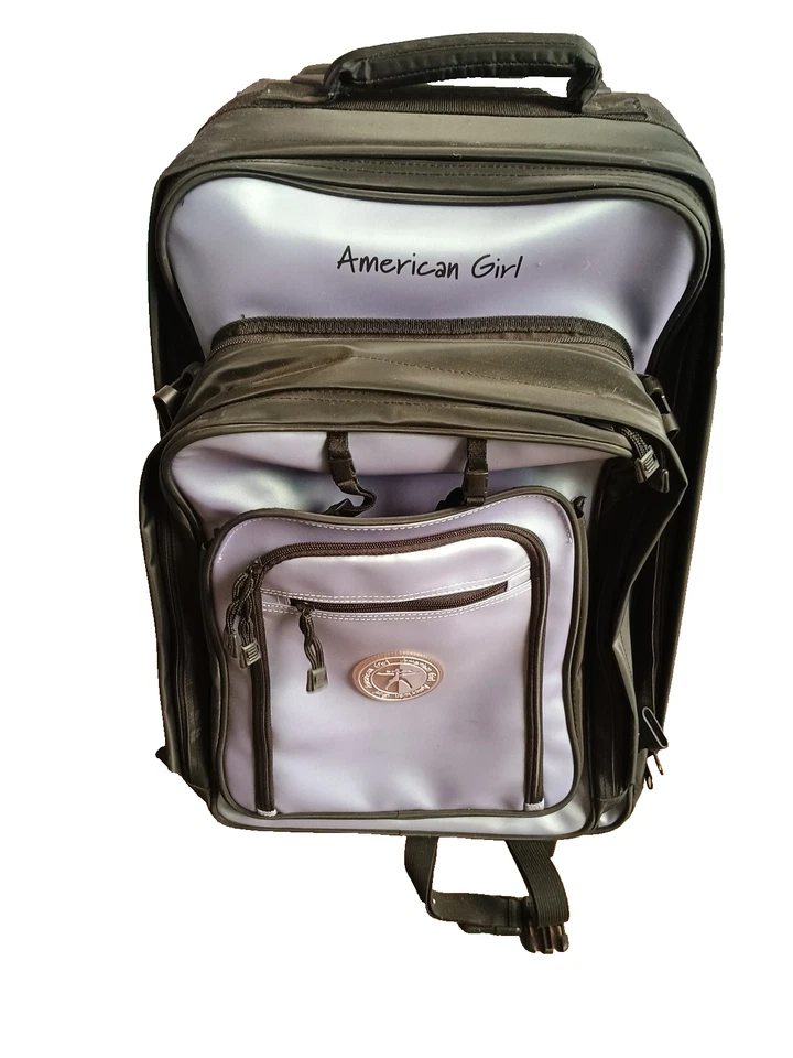 Maleta con ruedas tamaño completo púrpura equipaje American Girl de colección con mochila para muñecas difícil de encontrar Foto 1 de 4