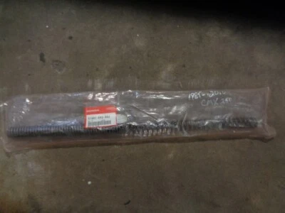 Mola de garfo dianteira Honda Rebel 250 CMX250 51401-KR3-003 - Imagem 1 de 4