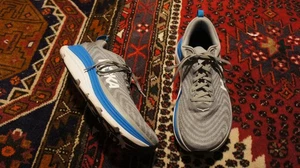 Hoka One One Para Hombres Gaviota 5 Ancho Gris/Azul Zapatos para Correr Tenis Talla 11EE - Imagen 1 de 10